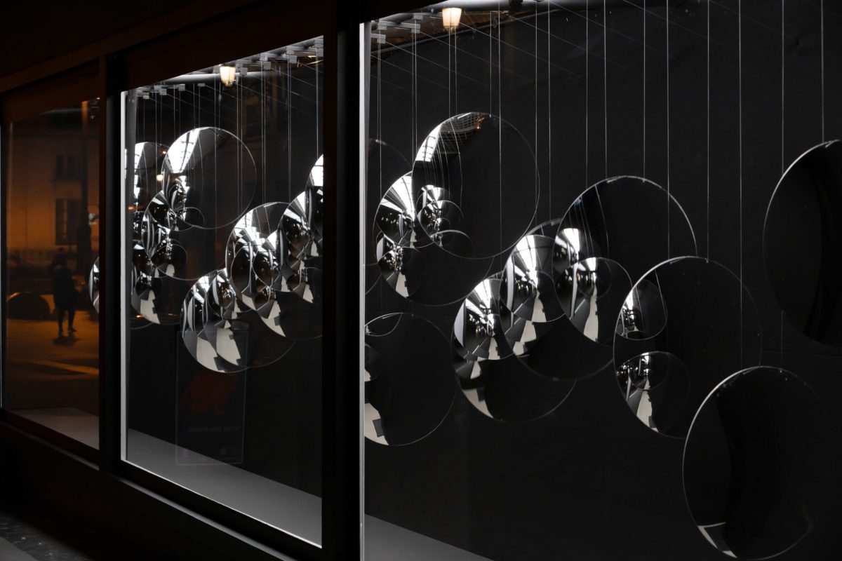 Kinetic sculpture created with 20 surveillance mirrors by SpY