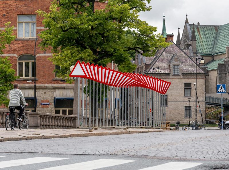 SpY_YIELD Public installation composed of thirty yield signs OPENART Örebro - Sweden