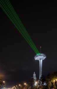 8 high-power green lasers cross and illuminate the Madrid sky The iconic “Mirador de Moncloa” becomes a powerful beacon for this artistic action where SpY transforms the sky of Madrid for a couple of nights.